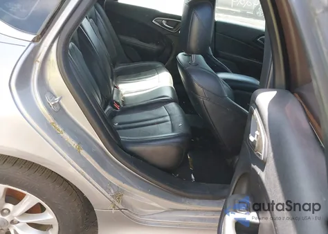 2015 Chrysler 200 C z USA, uszkodzony, nr VIN 1C3CCCCB4FN560090